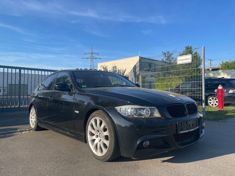 Schwarz Gebraucht 2011 BMW 318 M Sport Limousine | 7.200 € (Fairer Preis) - Bild 1/4