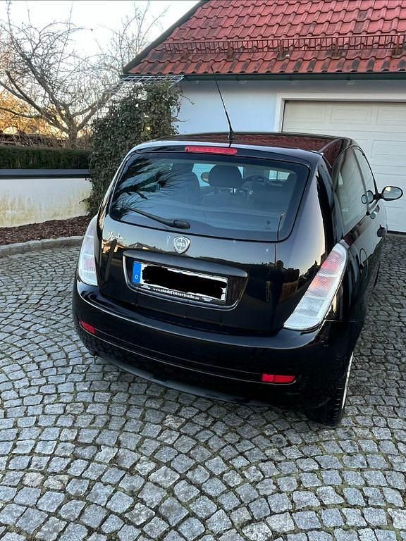 Gebraucht Lancia Ypsilon 60 PS (44 kW) 2009 Schwarz Kleinwagen