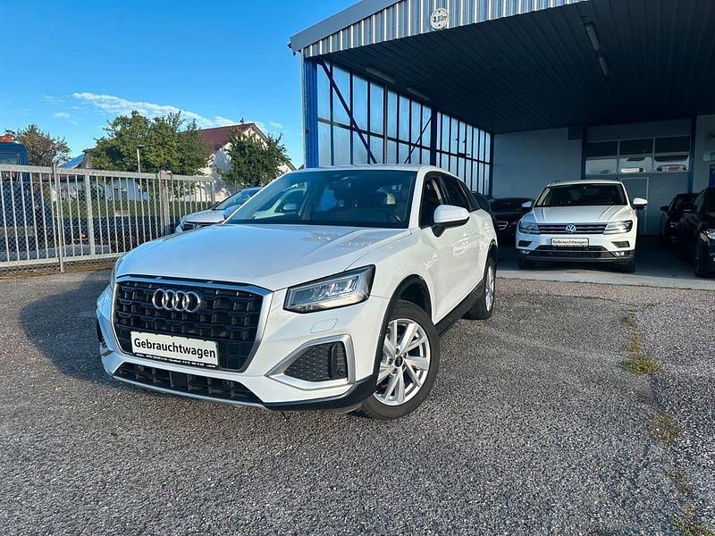 Weiß Gebraucht 2023 Audi Q2 Advanced Plus SUV | 22.880 € (Guter Preis) - Bild 1/4