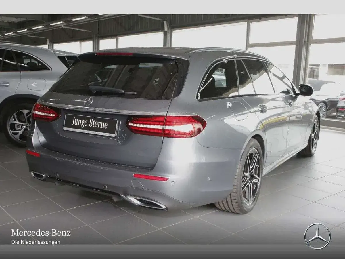 Gebraucht Mercedes E450 AMG 367 PS (269 kW) 2023 Selenitgrau Kombi