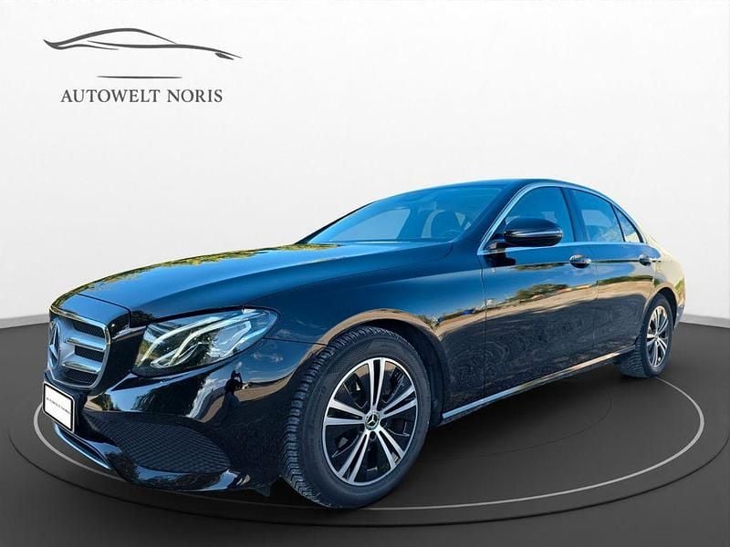 Schwarz Gebraucht 2020 Mercedes E200 Limousine | 21.970 € (Superpreis) - Bild 1/4