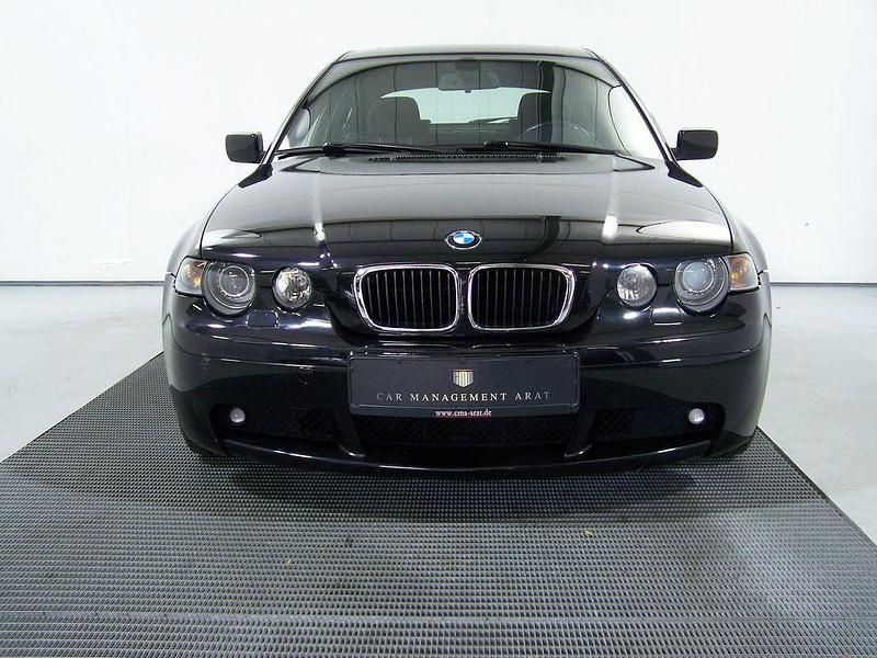 Gebraucht BMW 318 Compact Sport Line 143 PS (105 kW) 2003 Black sapphire metallic (metallic) Kleinwagen