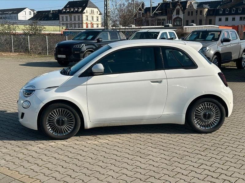 Gebraucht Fiat 500e Icon 86 kW (118 PS) 2021 Weiß Kleinwagen