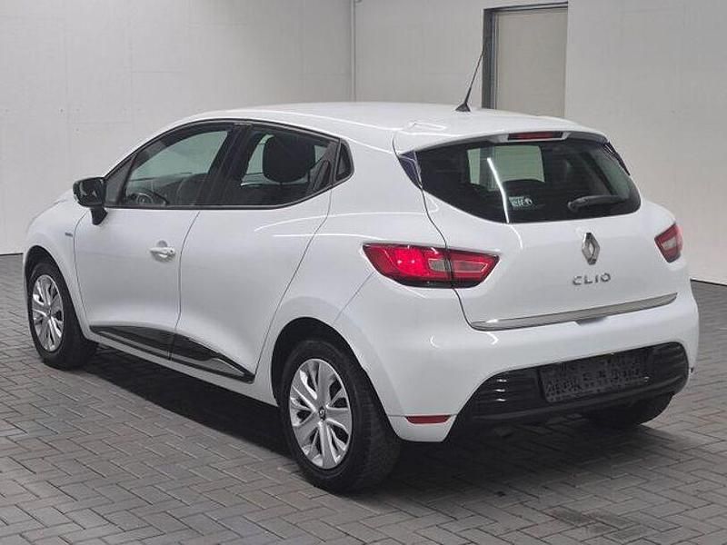 Gebraucht Renault Clio IV LIMITED 73 PS (53 kW) 2018 Gletscherweiss Kleinwagen