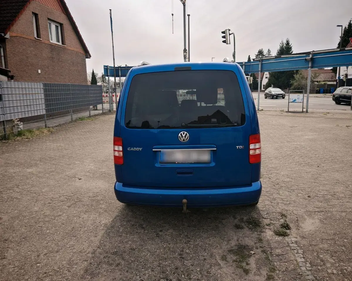 Gebraucht VW Caddy Maxi Edition 105 PS (77 kW) 2015 Blau Van / Kleinbus