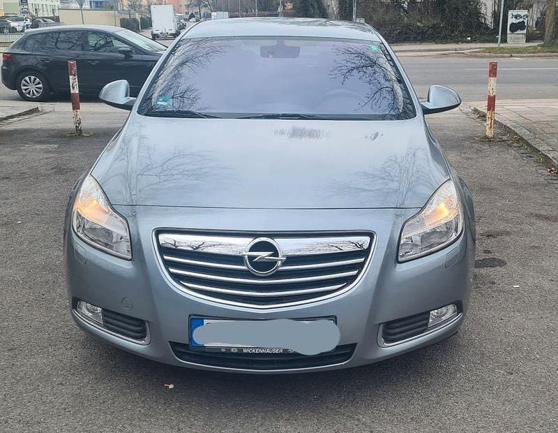 Gebraucht Opel Insignia 131 PS (96 kW) 2011 Silber Limousine