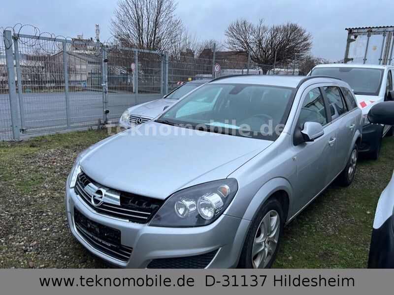 Gebraucht Opel Astra 110 PS (80 kW) 2011 Silber Kombi