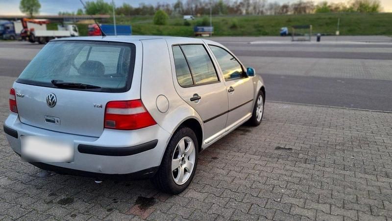 Gebraucht VW Golf IV 101 PS (74 kW) 2002 Silber Limousine