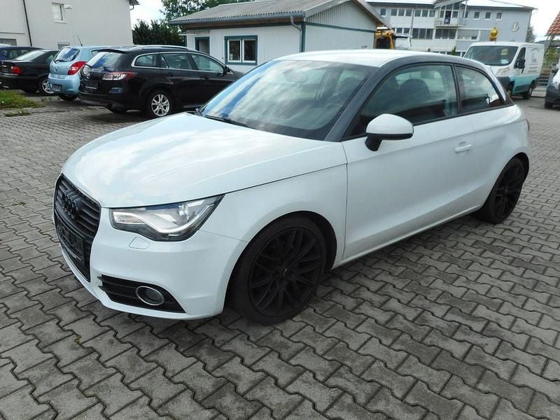 Weiß Gebraucht 2014 Audi A1 Ambition Kleinwagen | 5.999 € (Guter Preis) - Bild 1/4