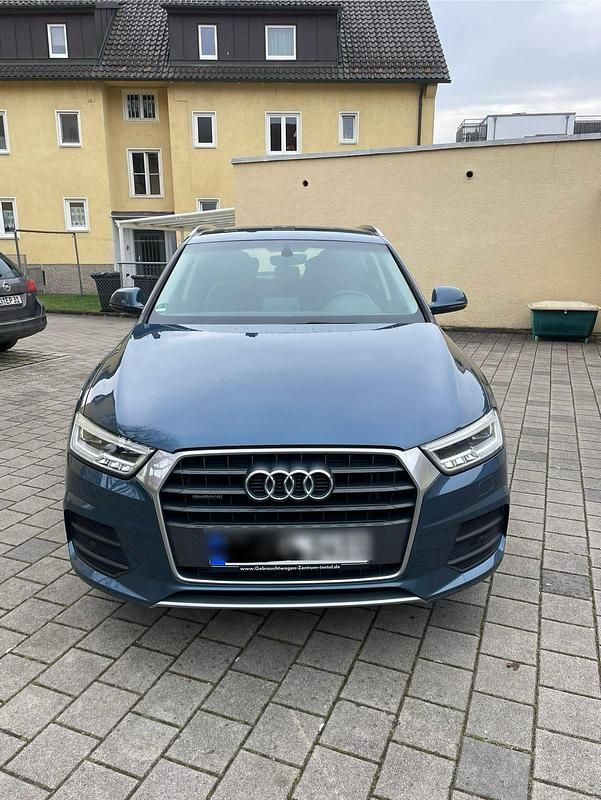 Blau Gebraucht 2016 Audi Q3 SUV | 15.000 € (Guter Preis) - Bild 1/4