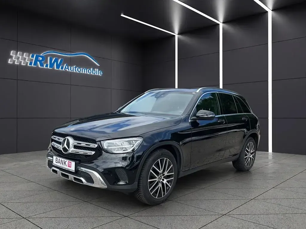 Gebraucht Mercedes GLC300 245 PS (180 kW) 2022 Schwarz SUV