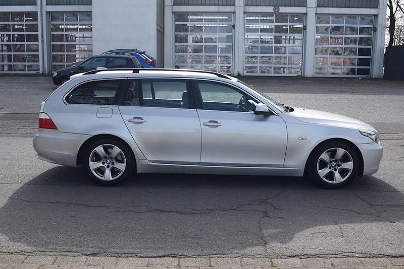 Gebraucht BMW 525 197 PS (144 kW) 2010 Silber Kombi