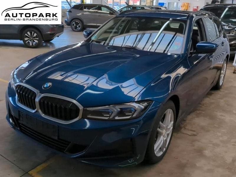 Gebraucht BMW 318 Shadowline 150 PS (110 kW) 2023 Blau Kombi