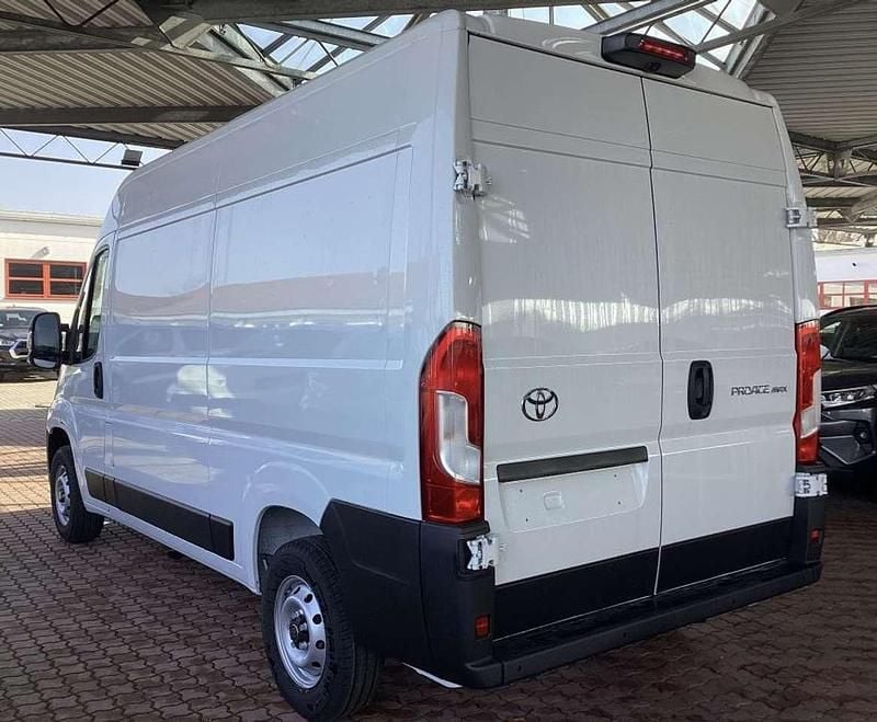 Neu Toyota Proace 140 PS (102 kW) 2026 Other Van / Kleinbus