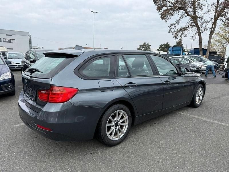 Gebraucht BMW 320 184 PS (135 kW) 2014 Grau Kombi
