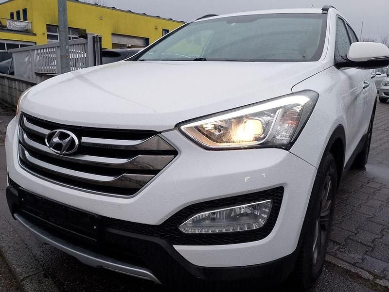 Weiß Gebraucht 2015 Hyundai Santa Fe Premium SUV | 10.950 € (Fairer Preis) - Bild 1/4