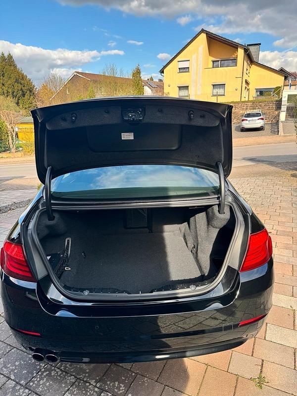 Second-hand BMW 528 258 CP (189 kW) 2011 Negru Berlinǎ