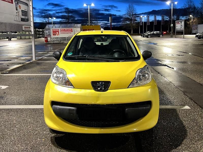 Gebraucht Peugeot 107 68 PS (50 kW) 2006 Gelb Kleinwagen