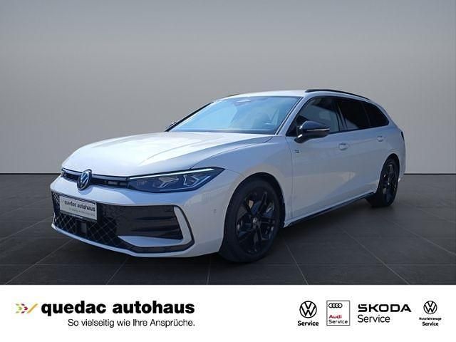 Weiß Gebraucht 2024 VW Passat R-line Kombi | 42.850 € (Etwas zu teuer) - Bild 1/4