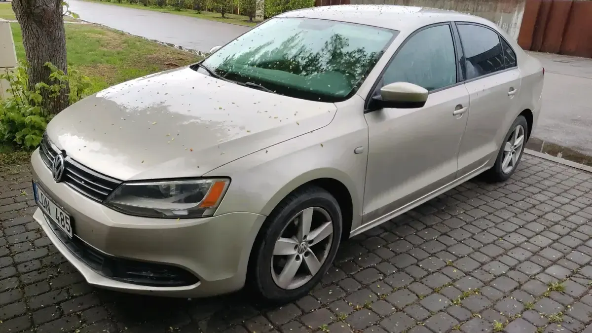 Gebraucht VW Jetta 110 PS (80 kW) 2013 Grau Limousine