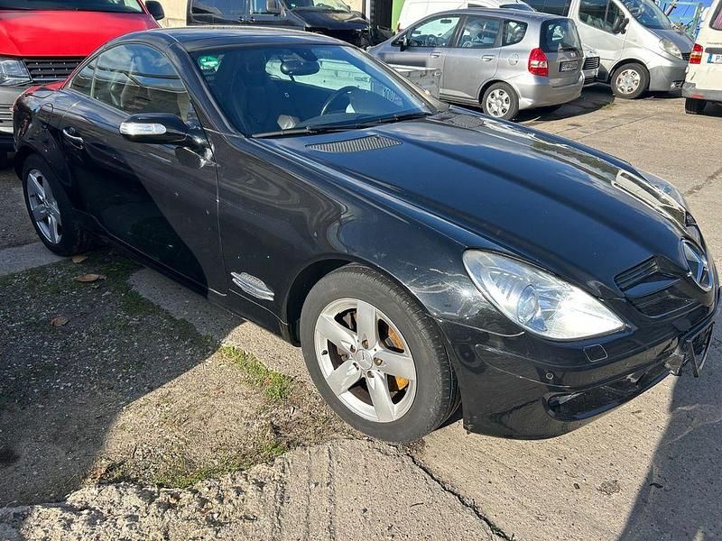 Gebraucht Mercedes SLK280 231 PS (169 kW) 2007 Schwarz Cabrio