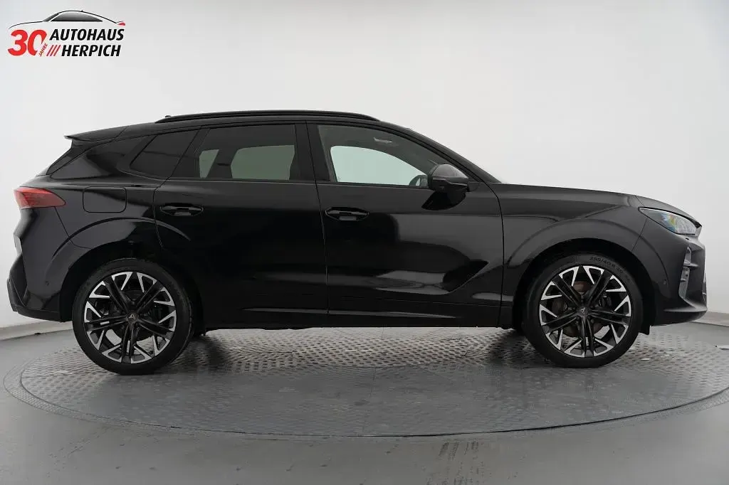 Neu Cupra Terramar 265 PS (194 kW) 2026 Midnight schwarz metallic SUV