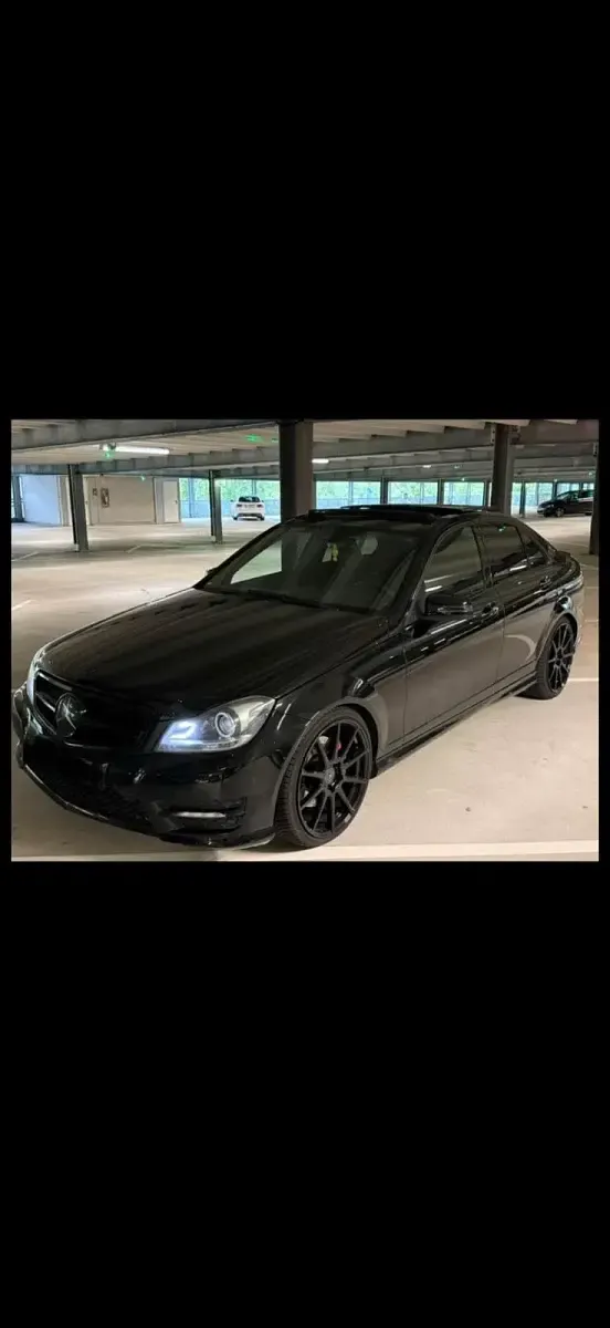 Gebraucht Mercedes C350 AMG 306 PS (225 kW) 2011 Schwarz Limousine