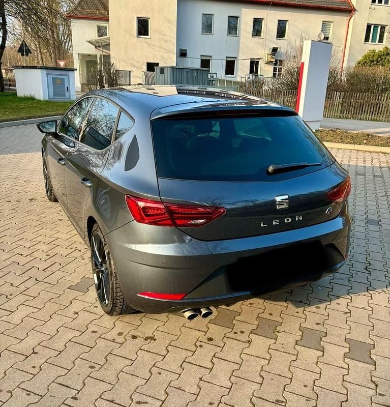 Gebraucht Seat Leon FR 190 PS (139 kW) 2019 Grau Limousine