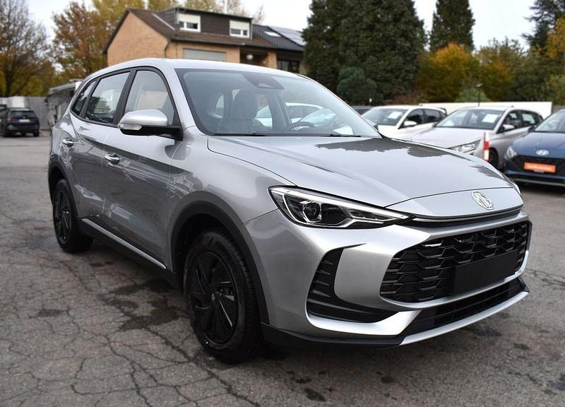 Neu MG ZS 116 PS (85 kW) 2025 Cosmic silver Limousine