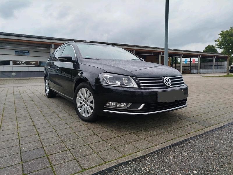 Schwarz Gebraucht 2014 VW Passat Kombi | 8.500 € (Fairer Preis) - Bild 1/4