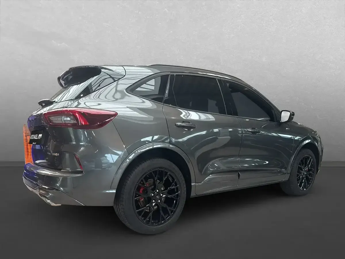 Neu Ford Kuga ST-Line X 179 PS (131 kW) 2026 Grau SUV