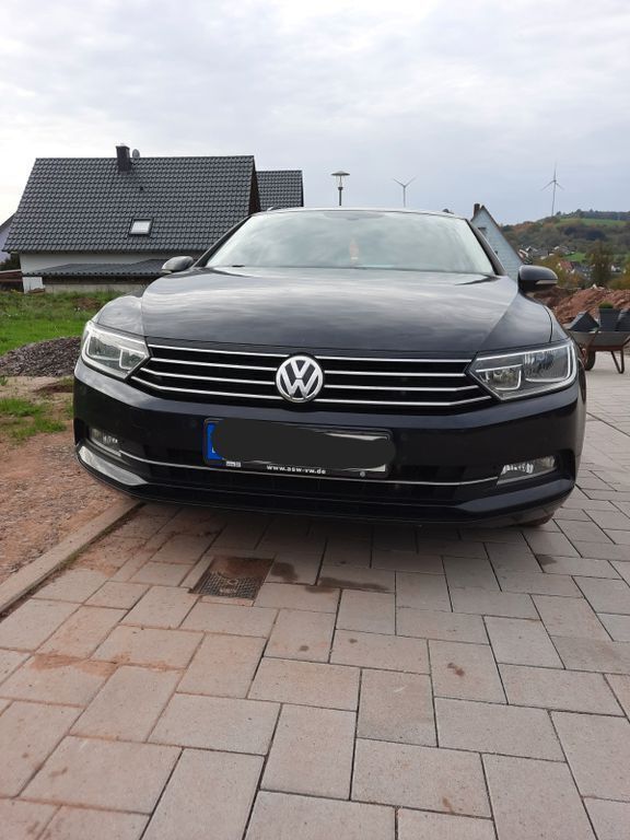 Schwarz Gebraucht 2016 VW Passat Comfortline Kombi | 15.800 € (Fairer Preis) - Bild 1/4