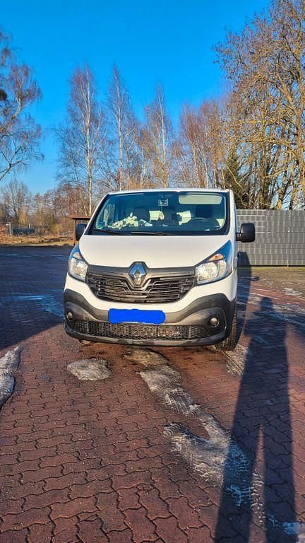 Gebraucht Renault Trafic 95 PS (69 kW) 2018 Weiß Van / Kleinbus