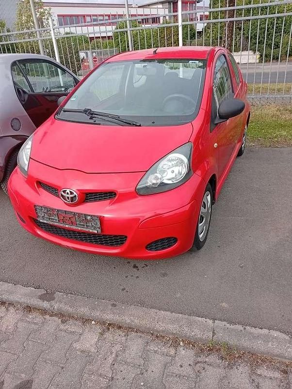 Gebraucht 2010 Toyota Aygo City Kleinwagen | 2.200 € (Fairer Preis) - Bild 1/4