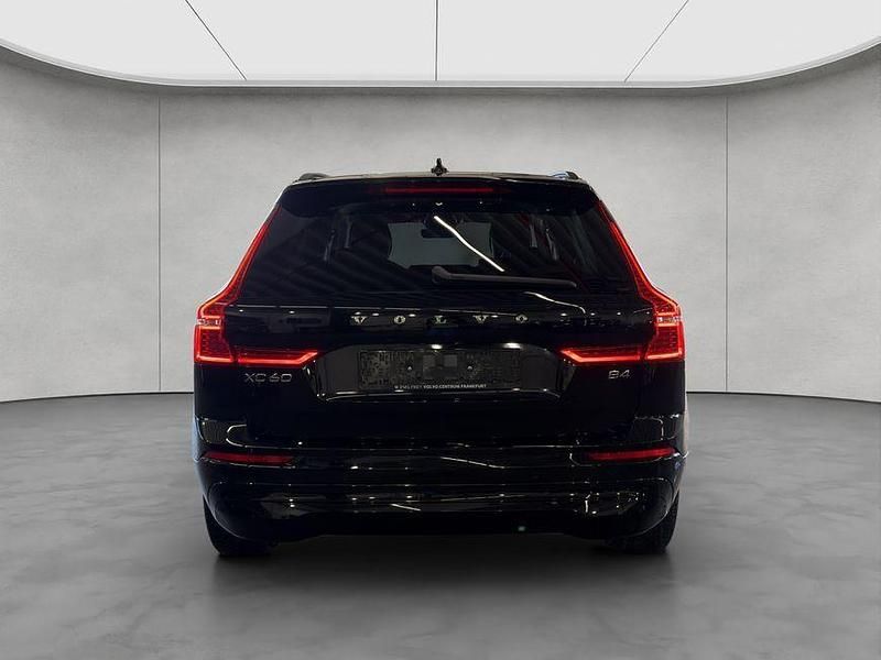 Gebraucht Volvo XC60 Core 197 PS (144 kW) 2023 Schwarz SUV
