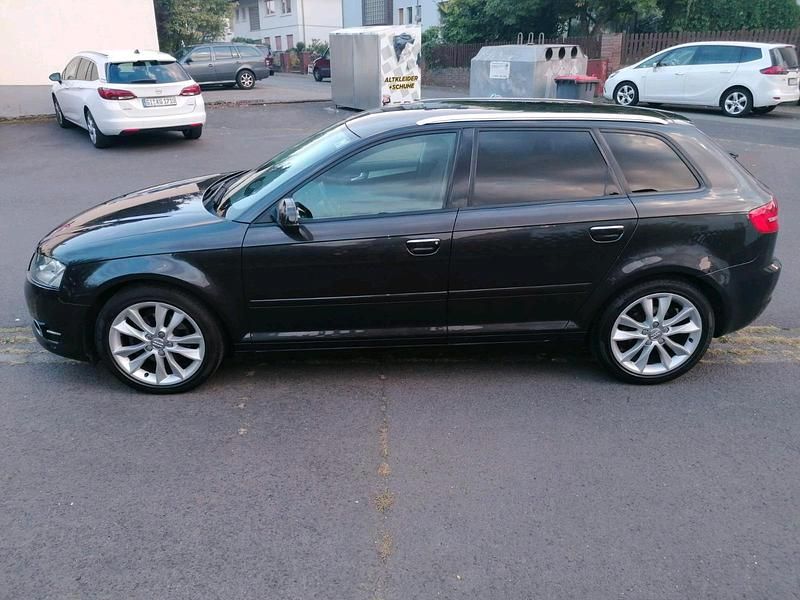 Gebraucht Audi A3 140 PS (102 kW) 2011 Grau Kombi