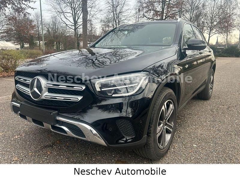 Gebraucht Mercedes GLC220 194 PS (142 kW) 2021 Schwarz SUV