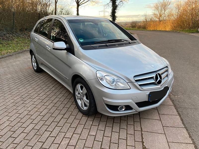 Gebraucht Mercedes B170 116 PS (85 kW) 2008 Silber Van / Kleinbus