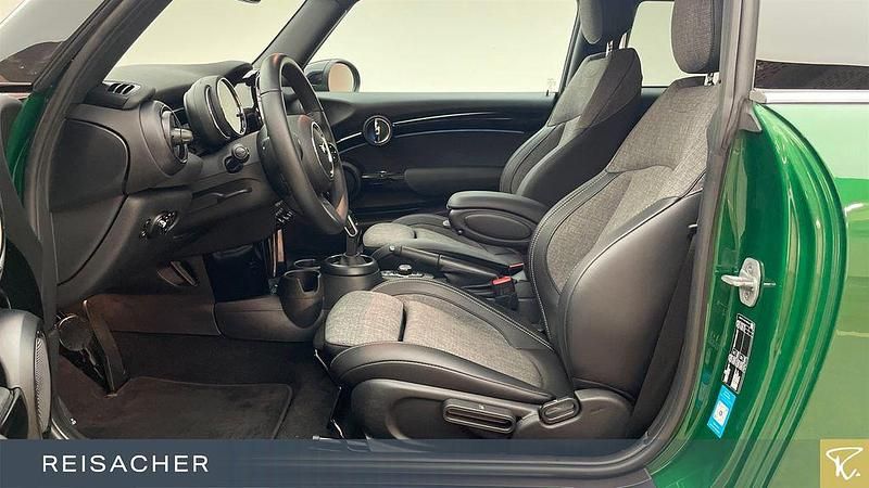 Gebraucht Mini Cooper Classic 136 PS (100 kW) 2023 Grün Kleinwagen
