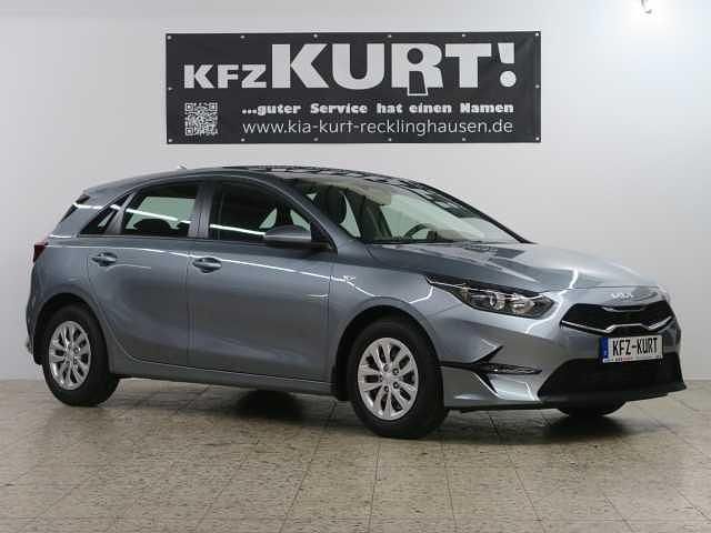 Silber Neu 2025 Kia Ceed Limousine | 22.990 € (Guter Preis) - Bild 1/4