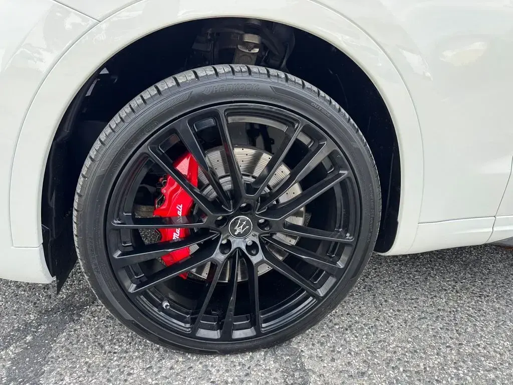 Gebraucht Maserati Levante 581 PS (427 kW) 2023 Weiß SUV
