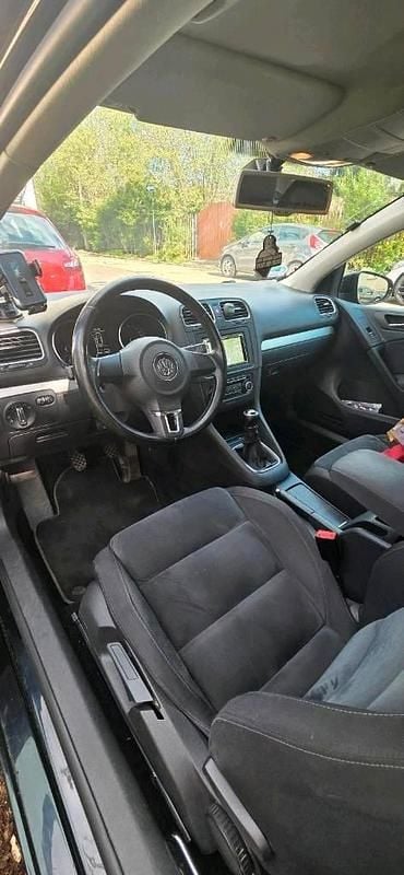Second-hand VW Golf VI 122 CP (89 kW) 2009 Negru Hatchback