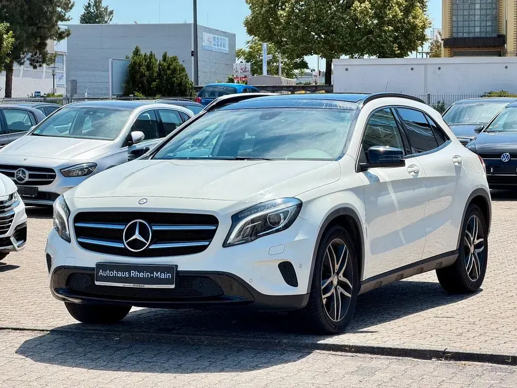 Gebraucht Mercedes GLA250 211 PS (155 kW) 2014 Weiß SUV