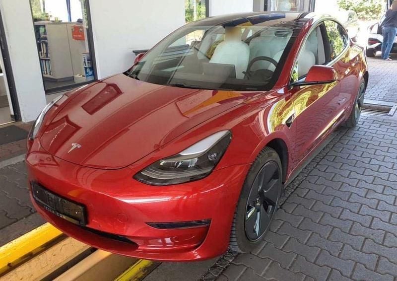 Rot Gebraucht 2021 Tesla Model 3 Long Range Limousine | 26.500 € (Guter Preis) - Bild 1/4