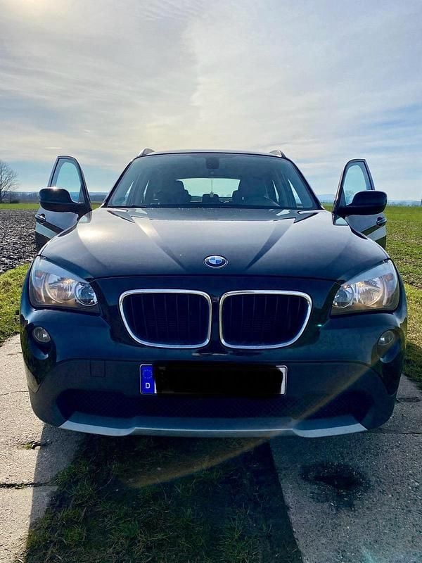 Gebraucht BMW X1 143 PS (105 kW) 2010 Schwarz SUV