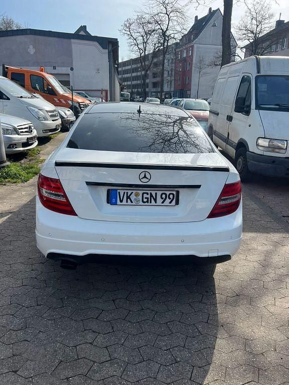 Gebraucht Mercedes C250 204 PS (150 kW) 2014 Weiß Coupé
