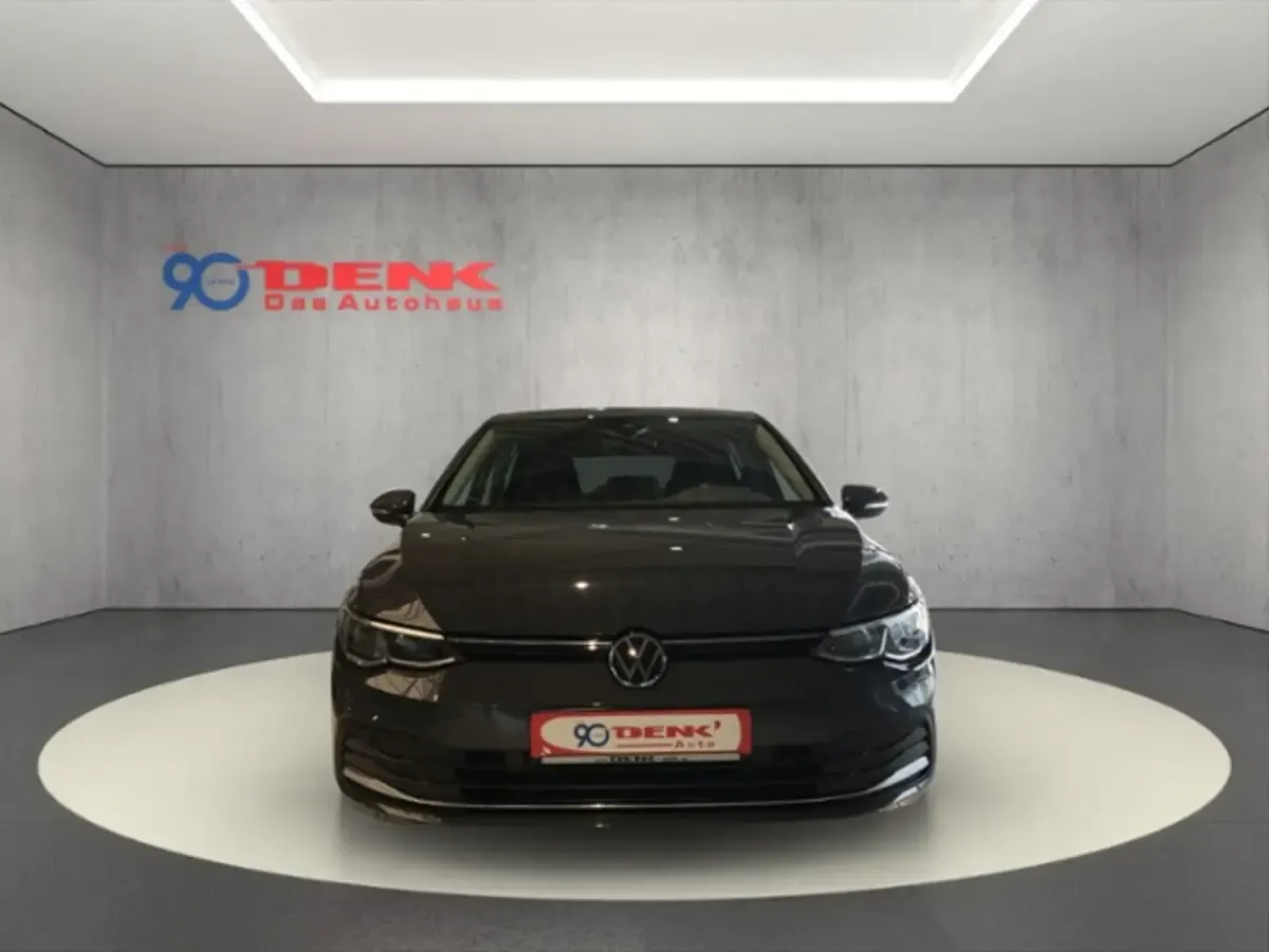 Gebraucht VW Golf VII Active 150 PS (110 kW) 2021 Kleinwagen