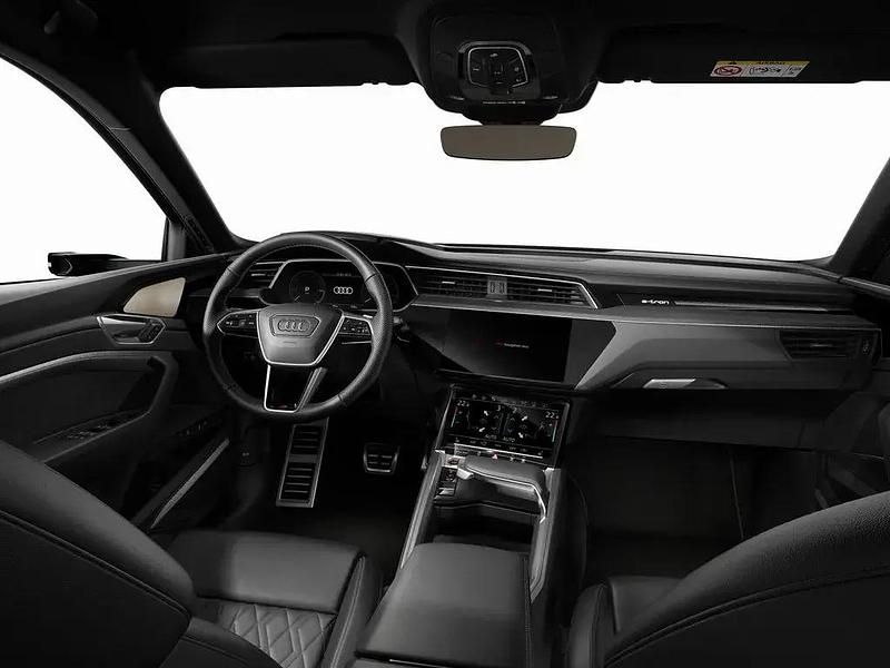 Gebraucht Audi SQ8 e-tron Ambiente 272 kW (370 PS) 2024 Weiß SUV