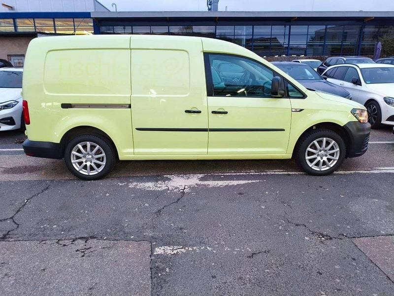Usata VW Caddy 102 CV (75 kW) 2016 Verde Monovolume