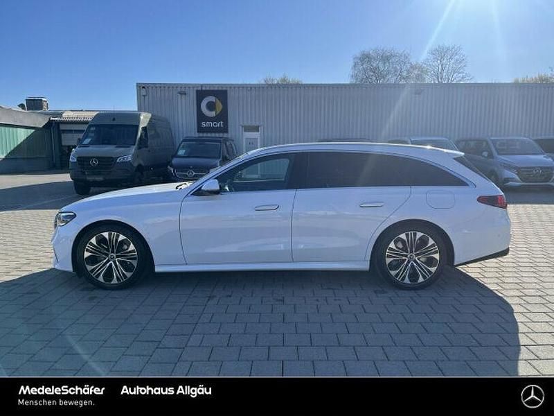 Gebraucht Mercedes E300 Avantgarde 360 PS (264 kW) 2024 Manufaktur lack manufaktur opa Kombi